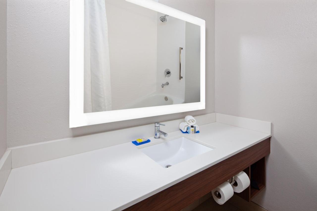 Express & North - Marana, By Ihg