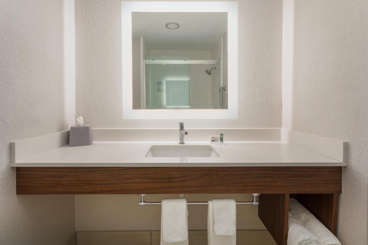 Express & Tucson North - Marana, By Ihg